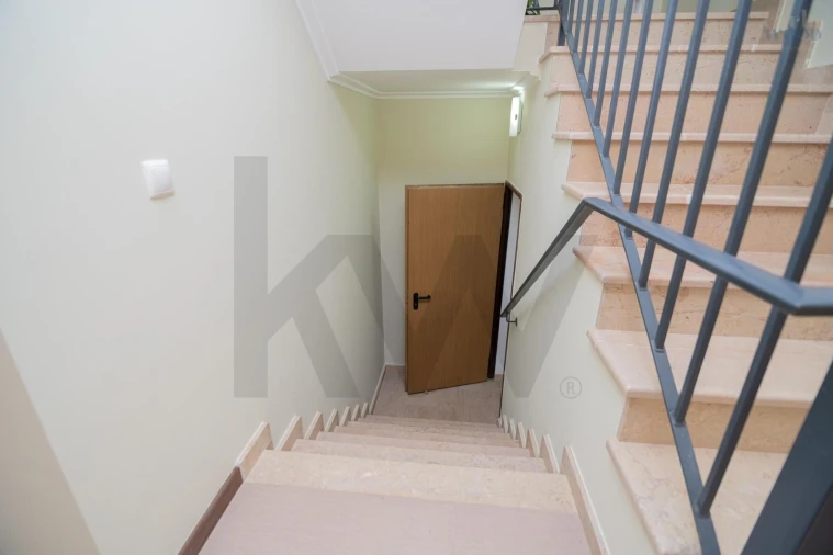 Moradia T3 para Arrendamento férias em Guia Foto 33