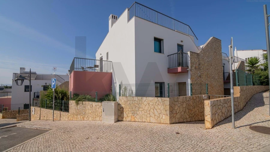 Moradia T3 para Arrendamento férias em Albufeira e Olhos de Água