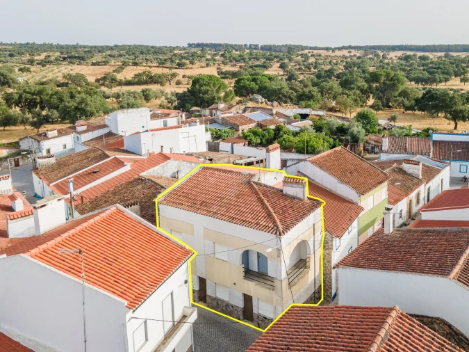 Moradia T4 para Venda em Gafete Foto 2