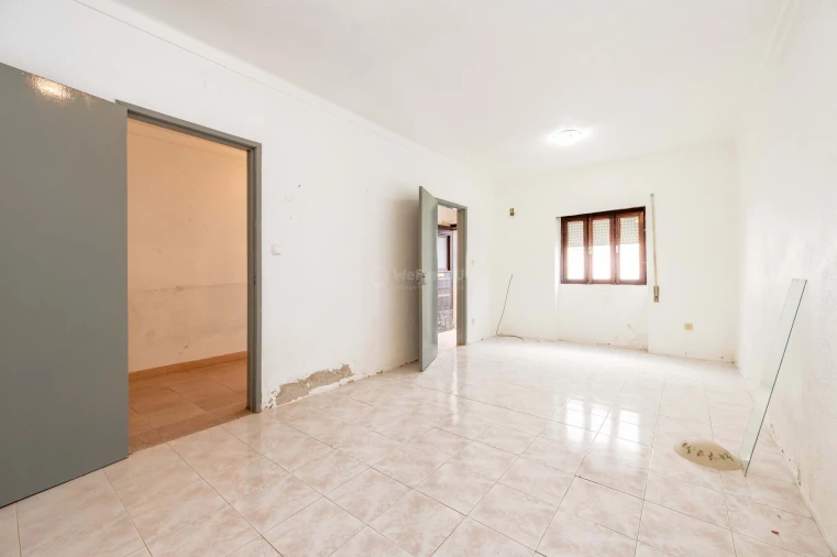 Moradia T4 para Venda em Gafete Foto 8