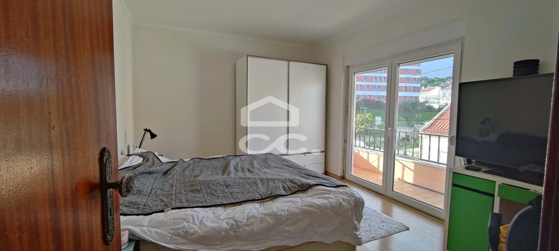 Moradia T3 para Venda em Ramada e Caneças Foto 37