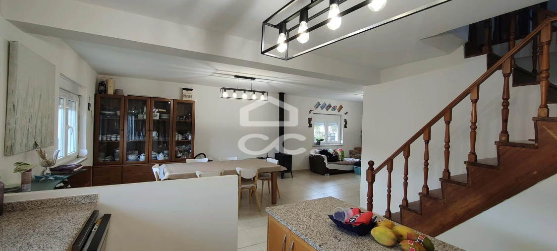 Moradia T3 para Venda em Ramada e Caneças Foto 28