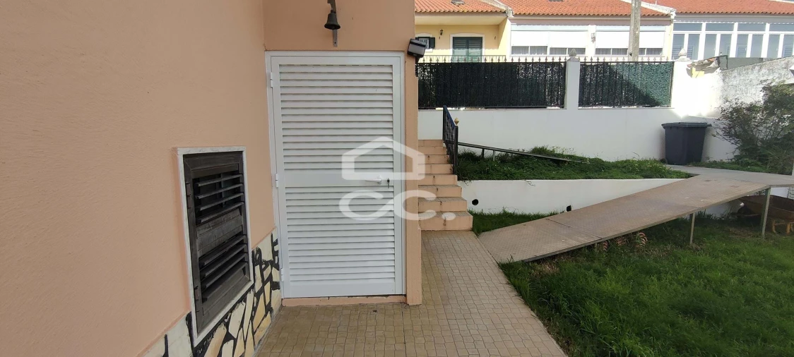 Moradia T3 para Venda em Ramada e Caneças Foto 6