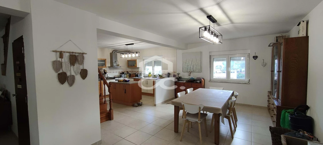 Moradia T3 para Venda em Ramada e Caneças Foto 26