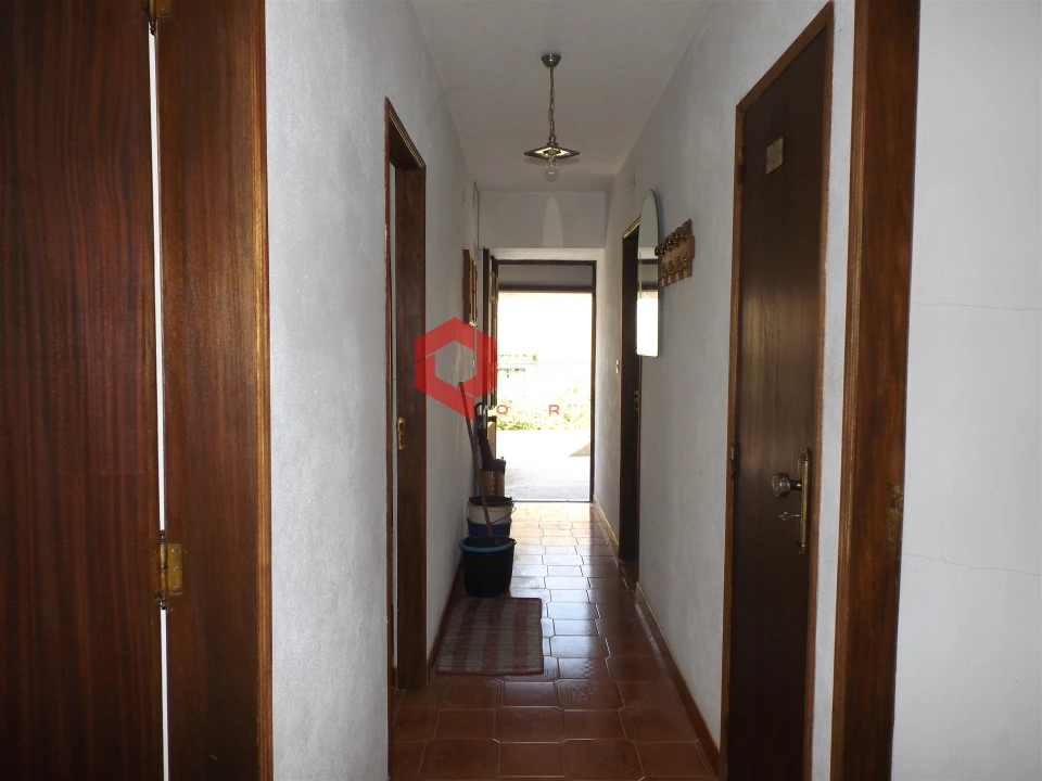 Moradia T2 para Arrendamento em Santo Estêvão e Moita Foto 2