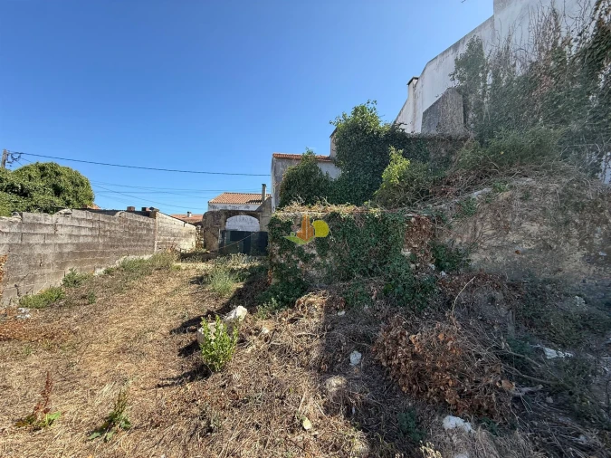 Moradia T1 para Venda em Maiorca Foto 3