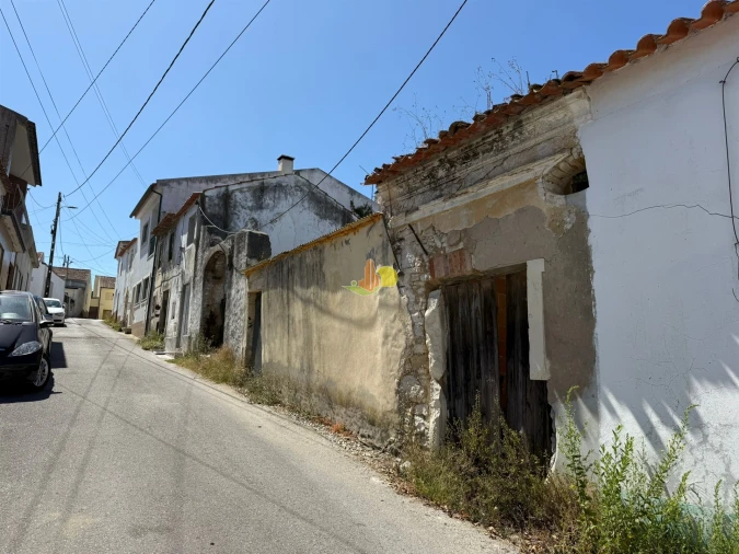 Moradia T1 para Venda em Maiorca Foto 1