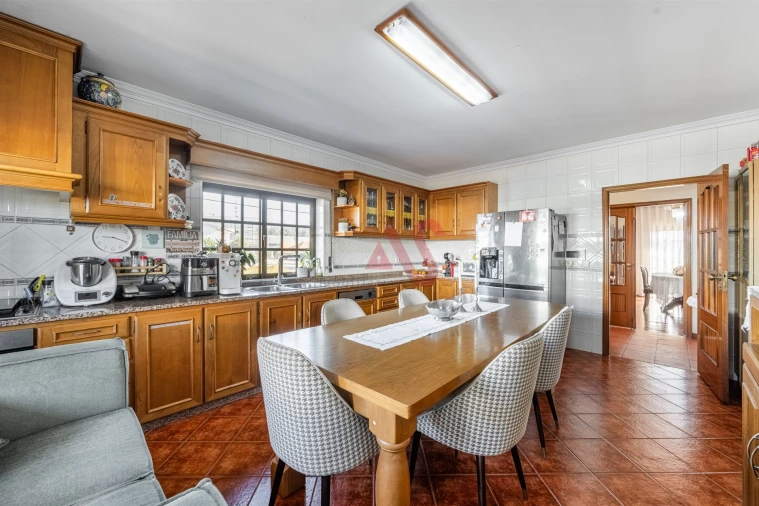 Moradia T4 para Venda em Freamunde Foto 5