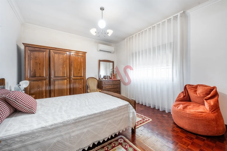 Moradia T4 para Venda em Freamunde Foto 9