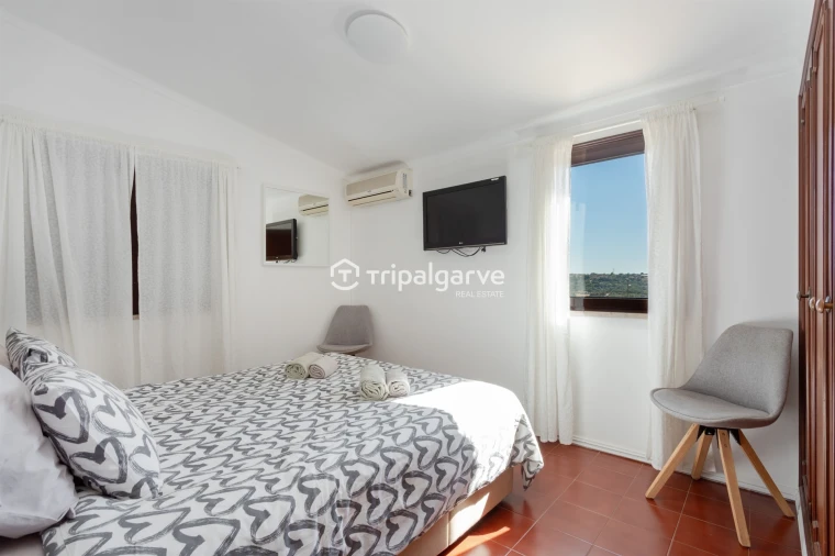 Moradia T5 para Venda em Guia Foto 35