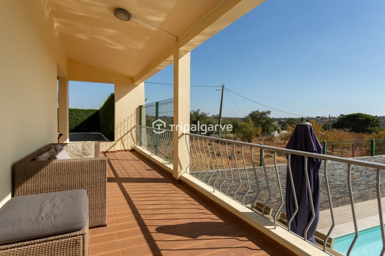 Moradia T5 para Venda em Guia Foto 41