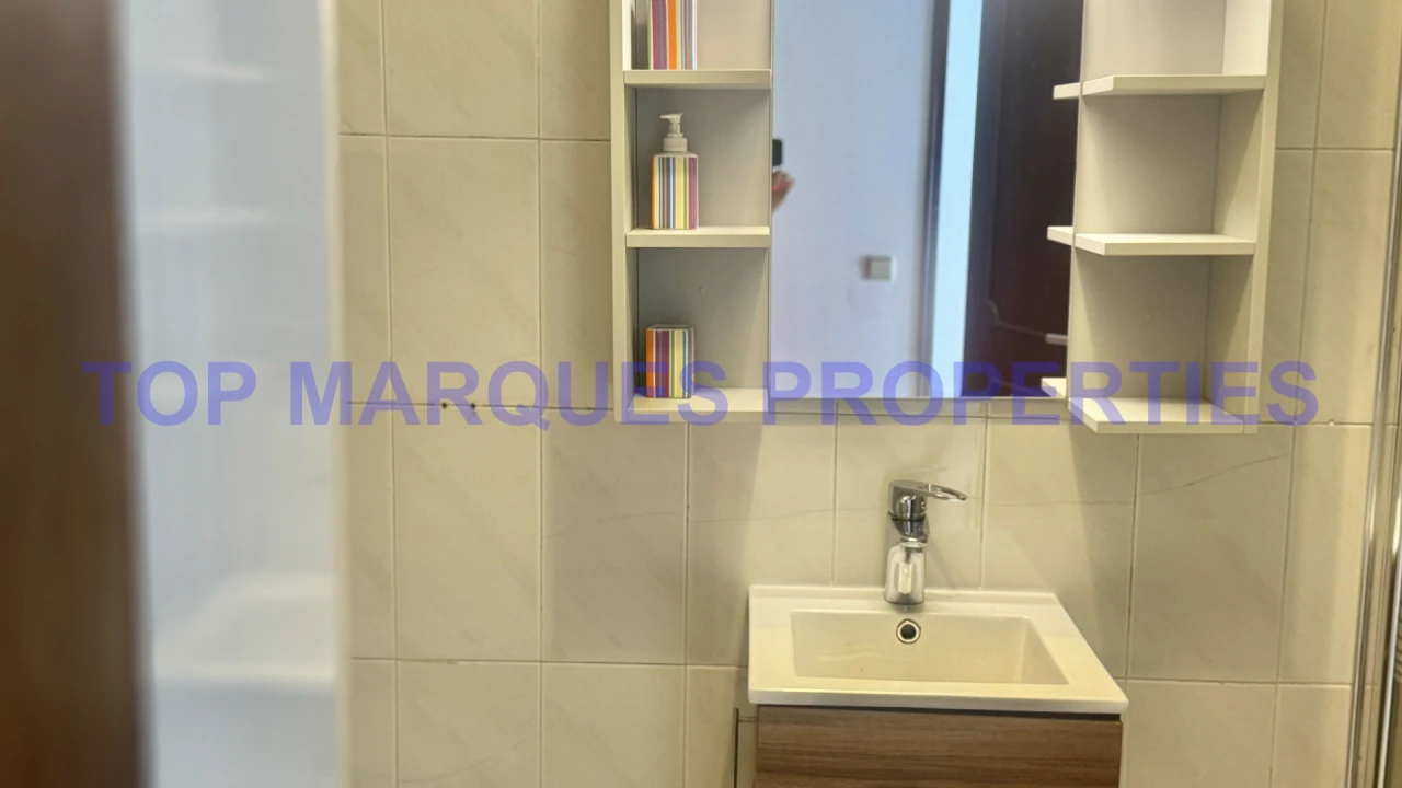 Moradia T4 para Venda em Olhão Foto 8