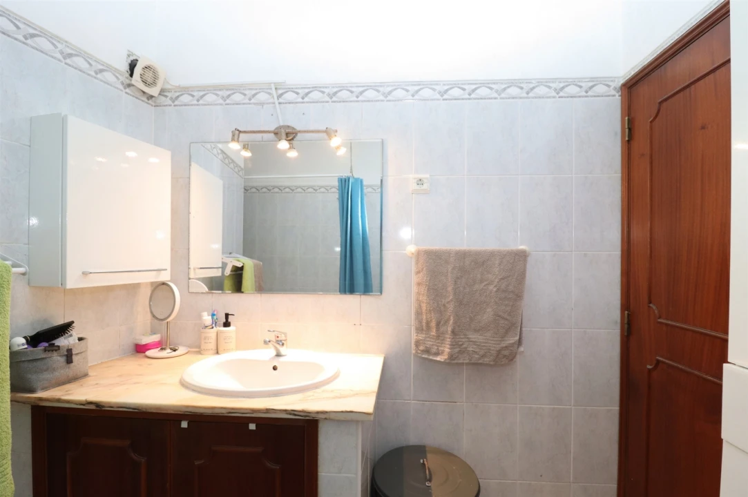 Apartamento T2 para Venda em Guia Foto 21