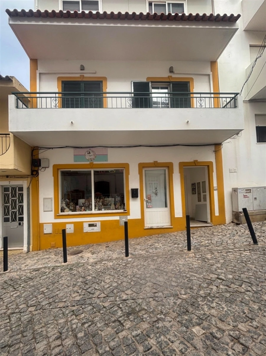 Apartamento T2 para Venda em Guia Foto 26