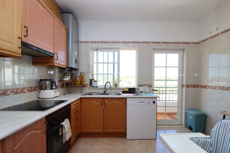 Apartamento T2 para Venda em Guia Foto 4