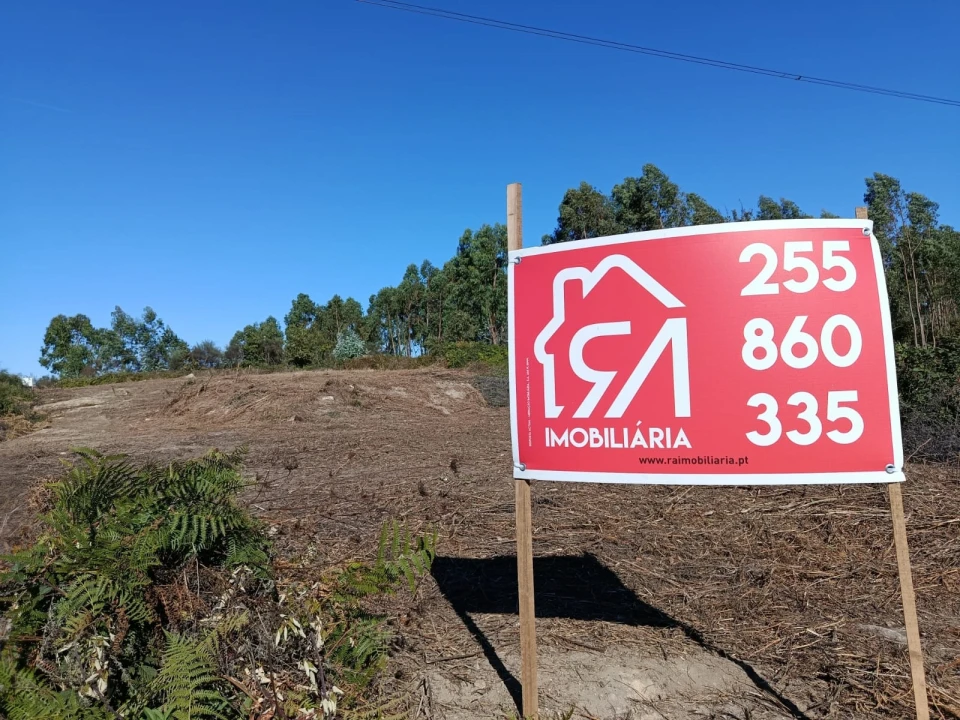 Terreno para Venda em Paços de Ferreira Foto 1