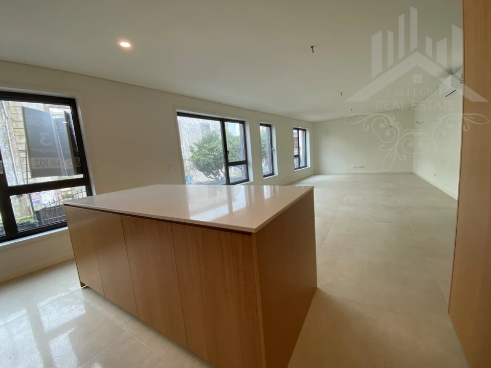 Apartamento T3 para Venda em Cedofeita, Santo Ildefonso, Sé, Miragaia, São Nicolau e Vitória Foto 2
