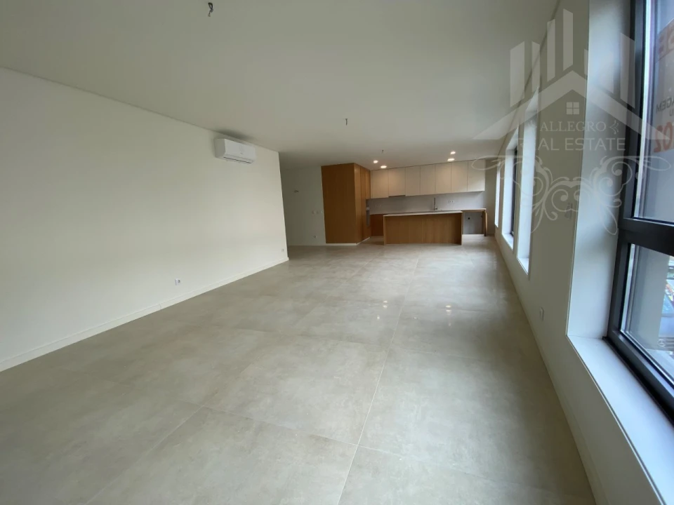 Apartamento T3 para Venda em Cedofeita, Santo Ildefonso, Sé, Miragaia, São Nicolau e Vitória Foto 5