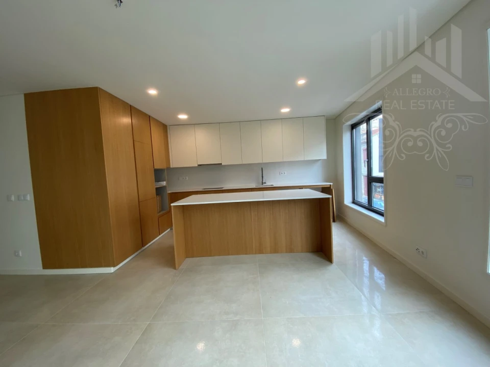 Apartamento T3 para Venda em Cedofeita, Santo Ildefonso, Sé, Miragaia, São Nicolau e Vitória Foto 7