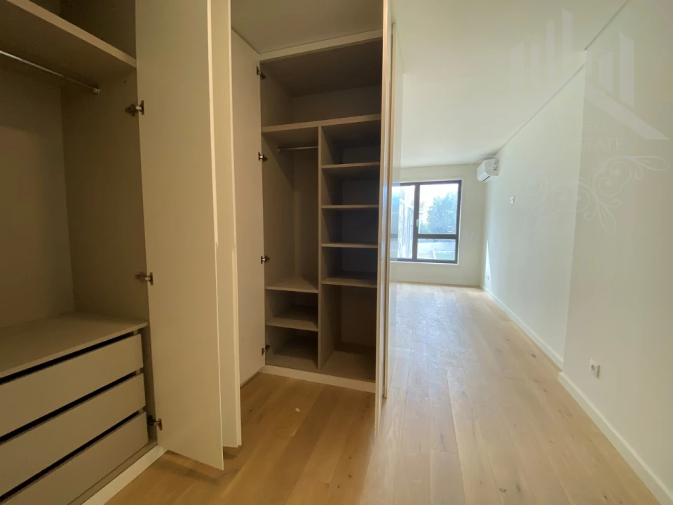 Apartamento T3 para Venda em Cedofeita, Santo Ildefonso, Sé, Miragaia, São Nicolau e Vitória Foto 32