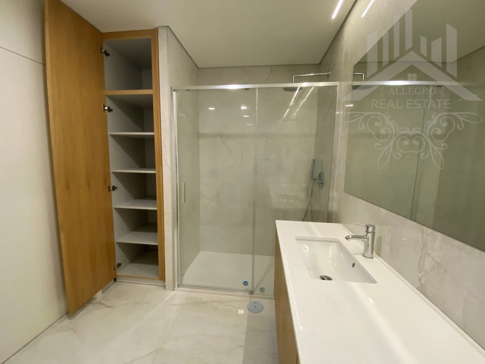 Apartamento T3 para Venda em Cedofeita, Santo Ildefonso, Sé, Miragaia, São Nicolau e Vitória Foto 36