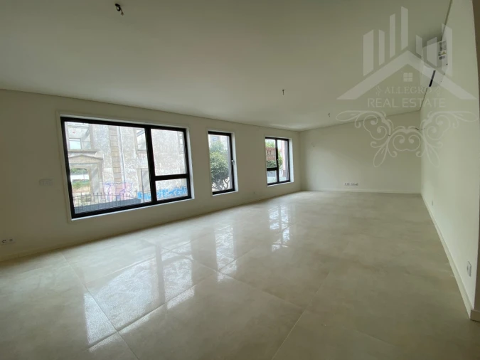 Apartamento T3 para Venda em Cedofeita, Santo Ildefonso, Sé, Miragaia, São Nicolau e Vitória Foto 4