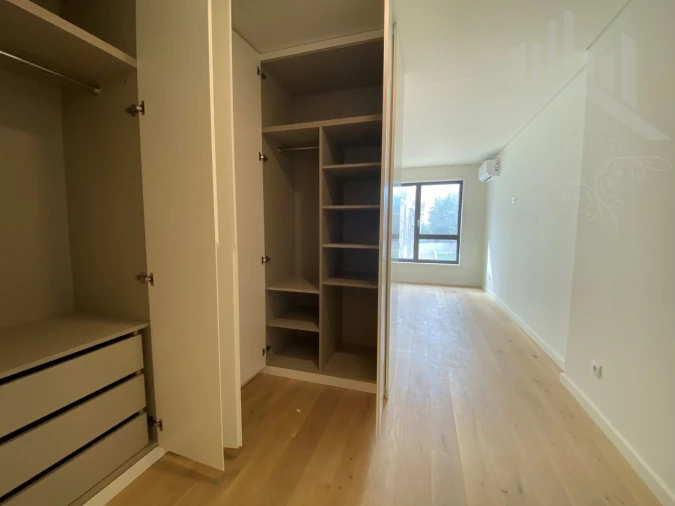 Apartamento T3 para Venda em Cedofeita, Santo Ildefonso, Sé, Miragaia, São Nicolau e Vitória Foto 32