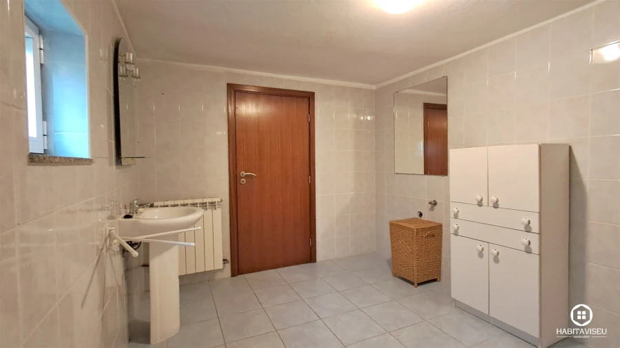 Quinta T5 para Venda em Povolide Foto 16