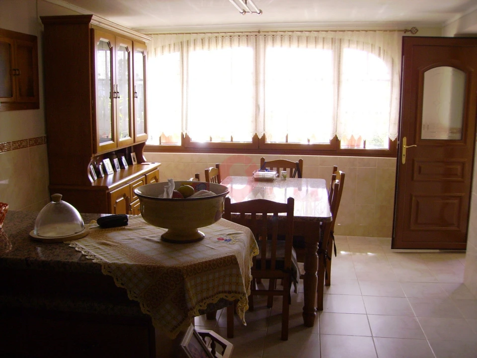 Moradia T5 para Venda em Cristoval Foto 7