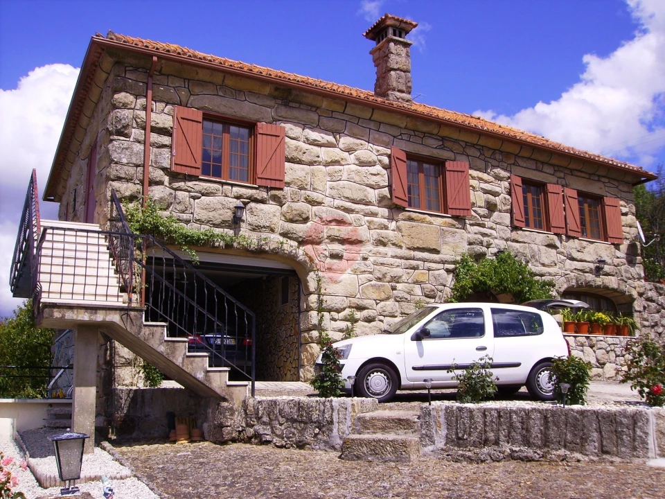 Moradia T5 para Venda em Cristoval Foto 3