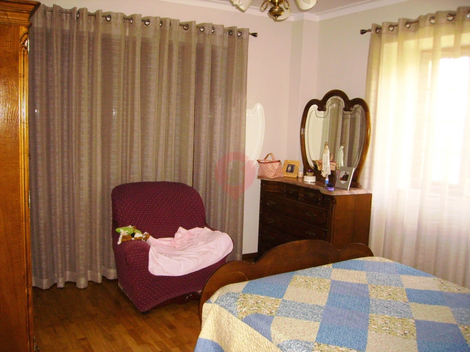 Moradia T5 para Venda em Cristoval Foto 15