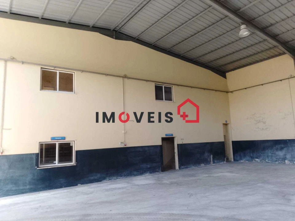 Armazém para Venda em Alcanede Foto 6