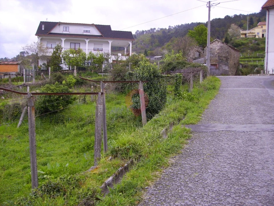 Terreno para Venda em Riba de Mouro Foto 5