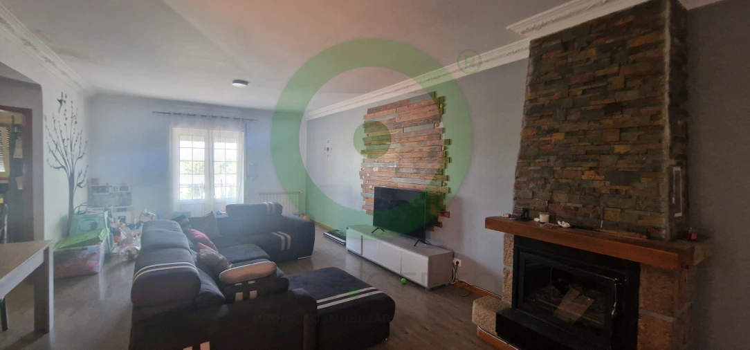 Moradia T4 para Venda em Redondelo Foto 17