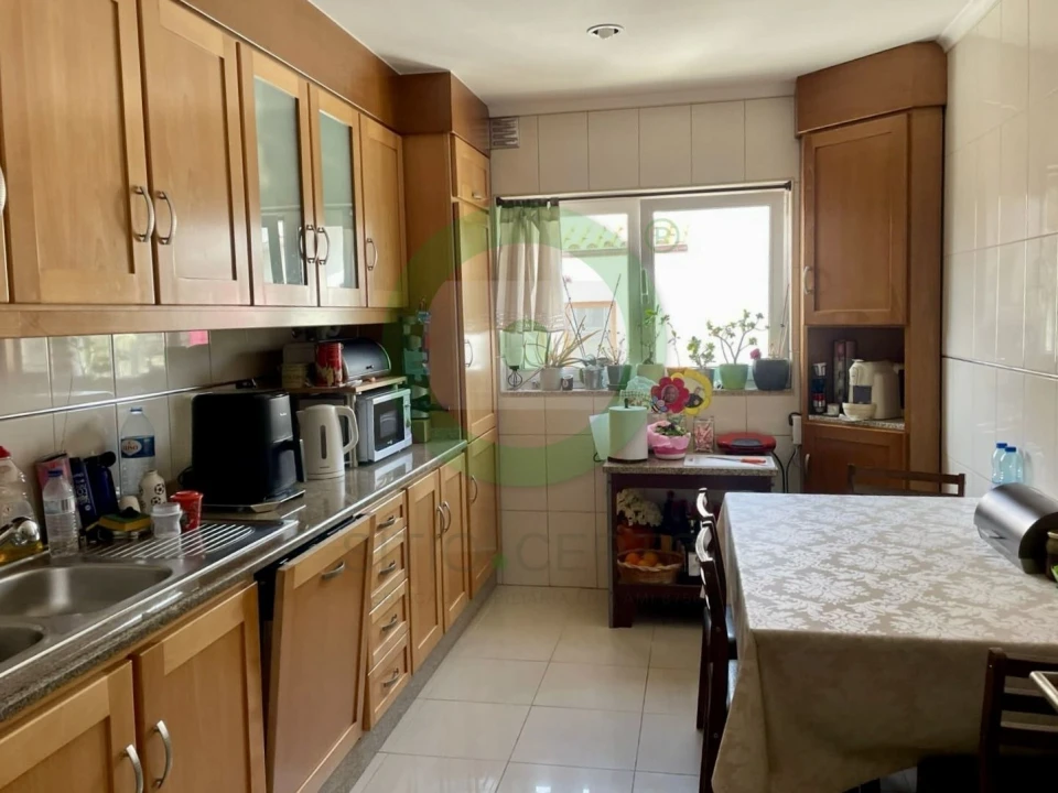 Apartamento T1 para Venda em Santa Cruz/Trindade e Sanjurge Foto 3