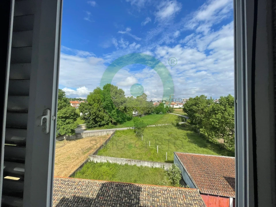 Apartamento T1 para Venda em Santa Cruz/Trindade e Sanjurge Foto 2