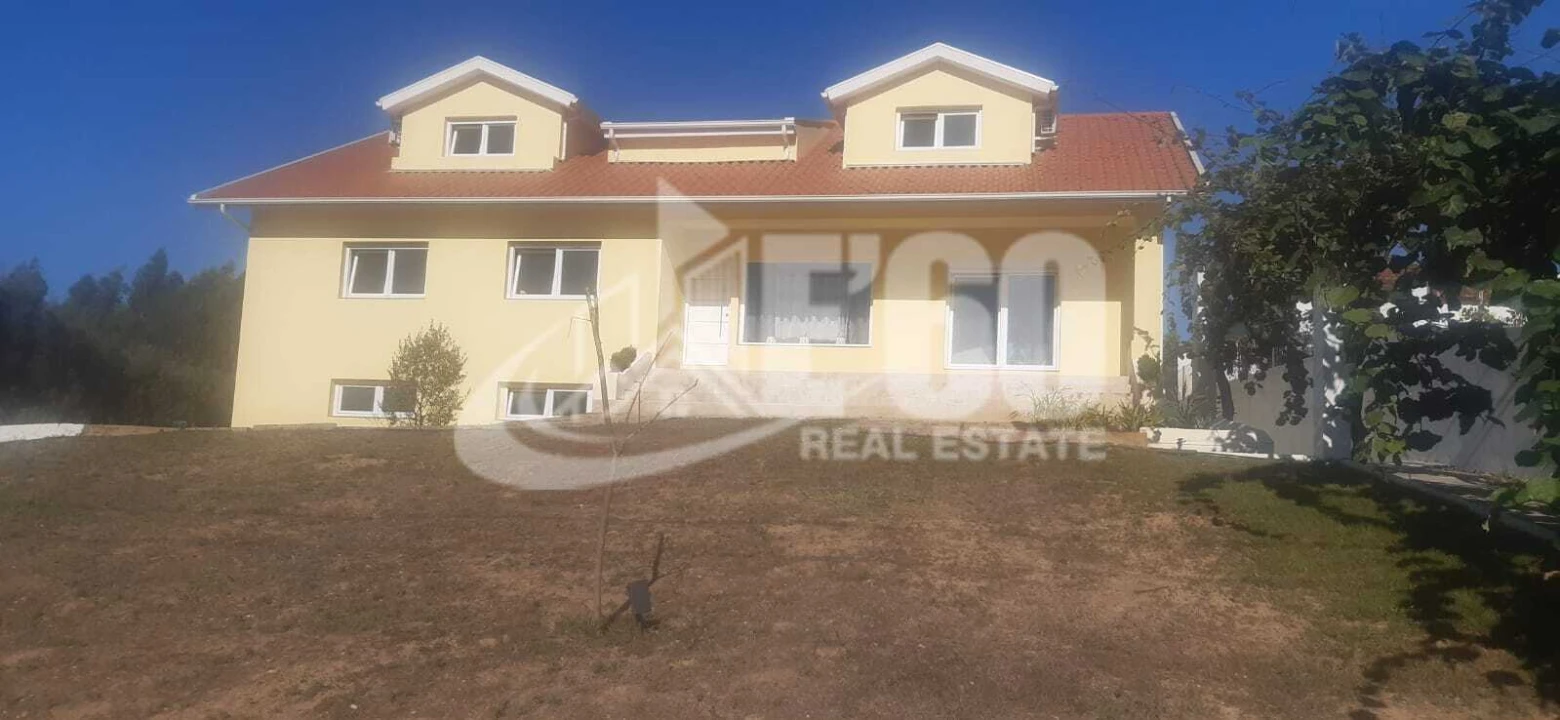 Moradia T5 para Venda em Paços de Brandão Foto 3