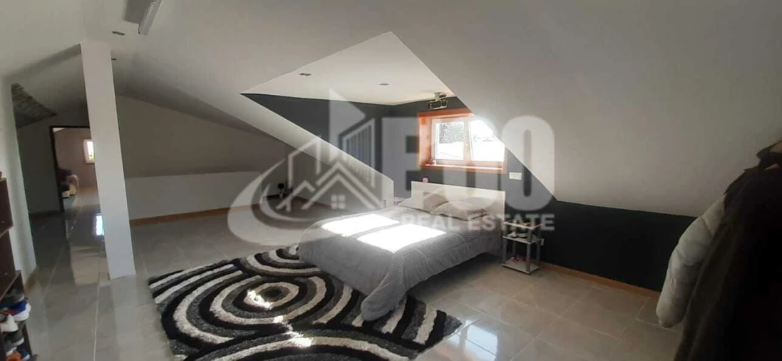 Moradia T5 para Venda em Paços de Brandão Foto 19