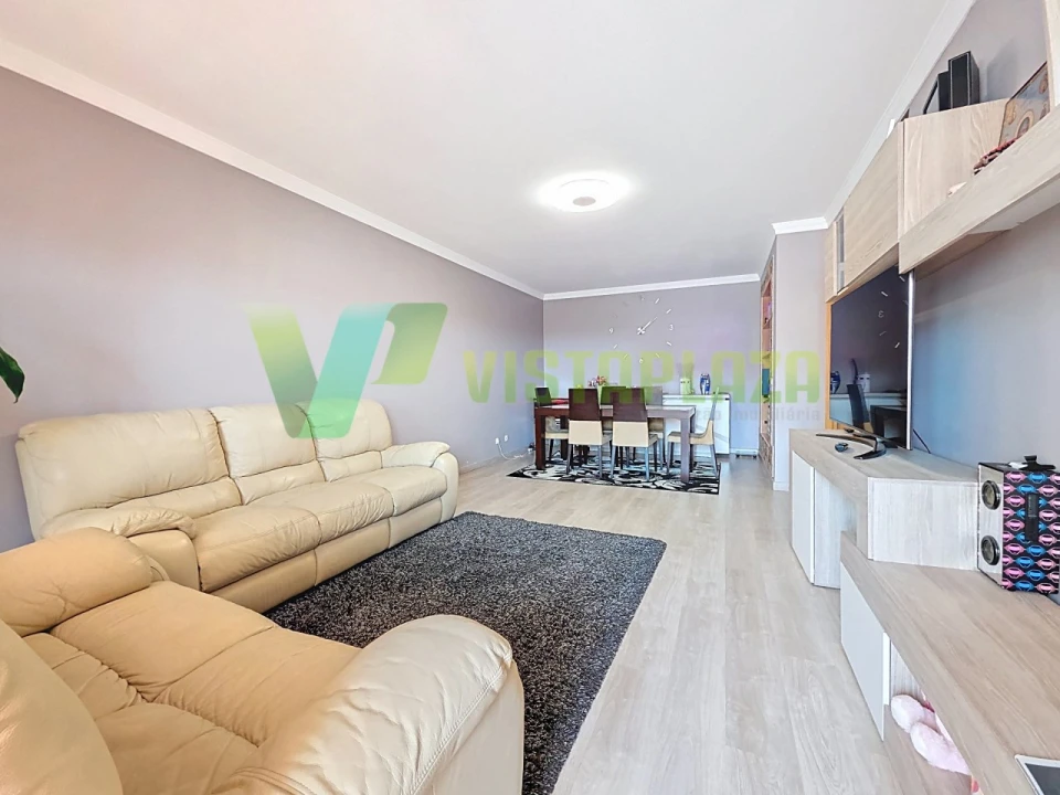 Apartamento T3 para Venda em Portimão Foto 11