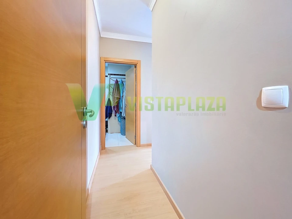 Apartamento T3 para Venda em Portimão Foto 19
