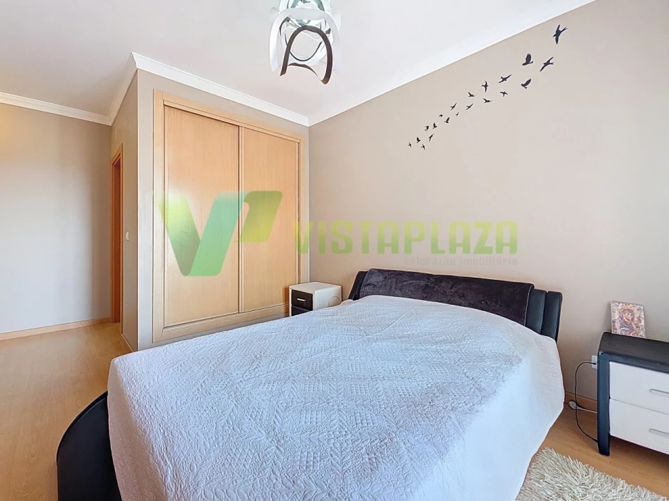 Apartamento T3 para Venda em Portimão Foto 22