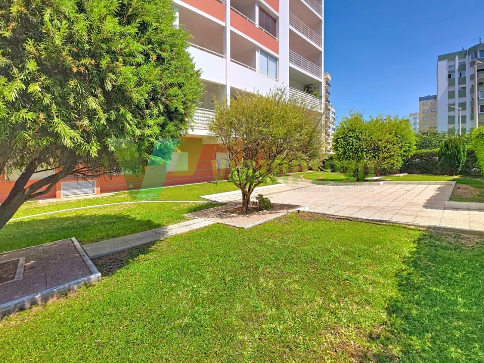 Apartamento T3 para Venda em Portimão Foto 25