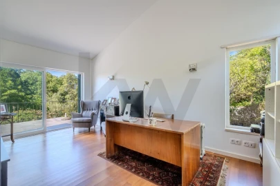 Moradia T4 para Venda em Queluz e Belas