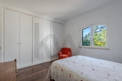 Moradia T4 para Venda em Queluz e Belas