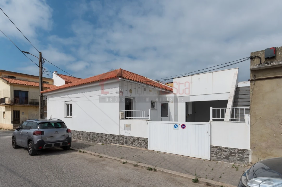 Moradia T2 para Venda em Peniche Foto 2