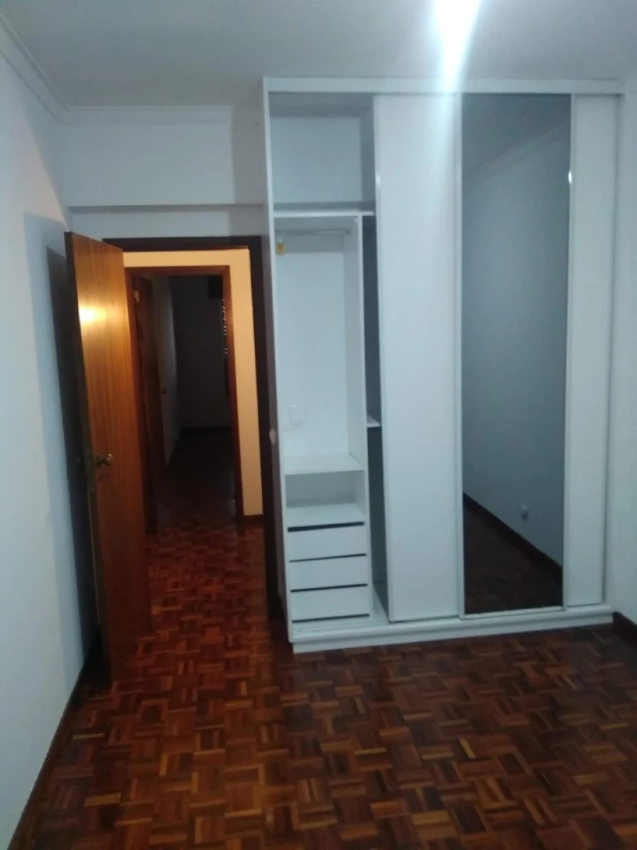 Apartamento T4 para Venda em Póvoa de Santa Iria e Forte da Casa Foto 12