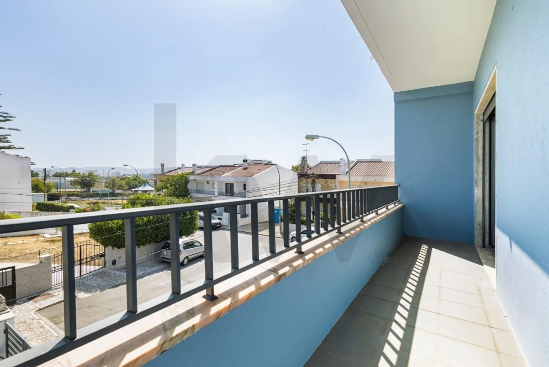 Moradia T3 para Venda em Barcarena Foto 24