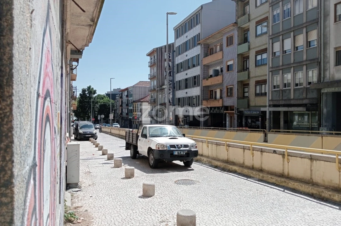 Moradia T6 para Venda em Cedofeita, Santo Ildefonso, Sé, Miragaia, São Nicolau e Vitória Foto 9
