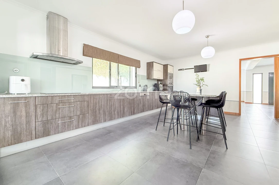 Moradia T5 para Venda em Ginetes Foto 7