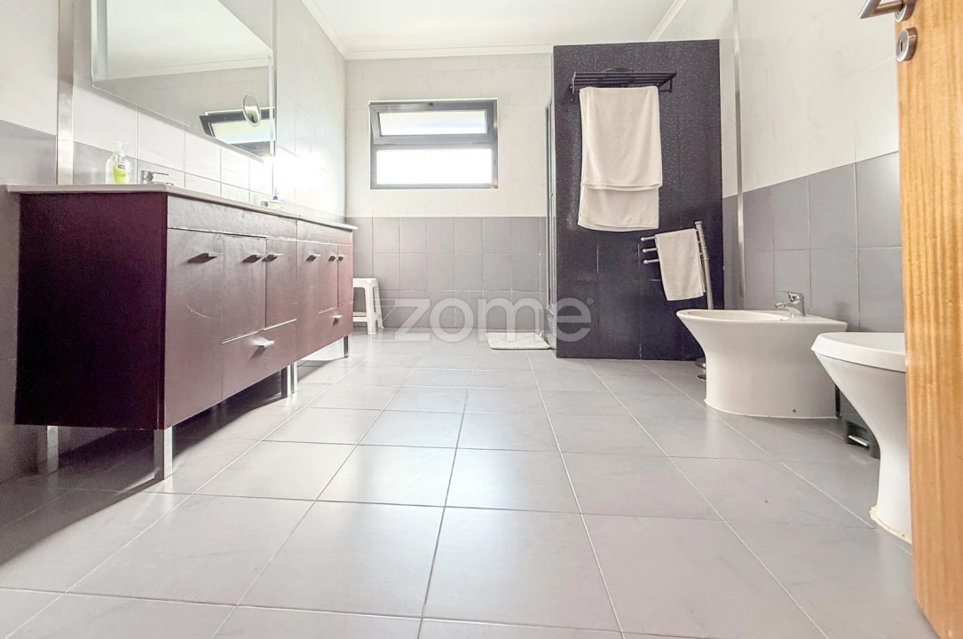 Moradia T5 para Venda em Ginetes Foto 10